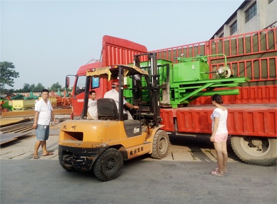 秸稈打包機(jī)
