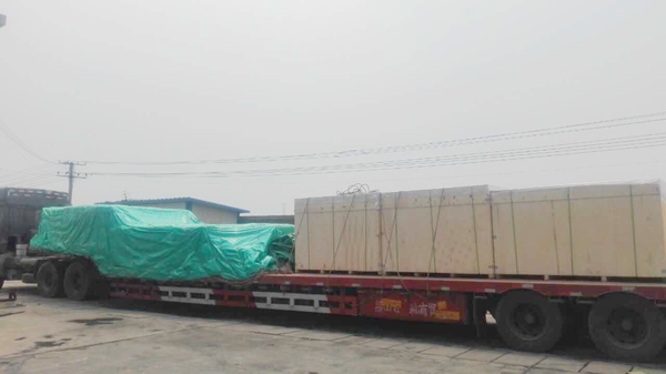 秸稈打捆機裝車后 秸稈打捆機裝車后